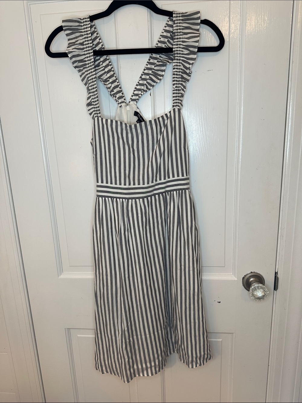 Madewell Gray and White Striped Ruffle Strap Dress size 6 EUC